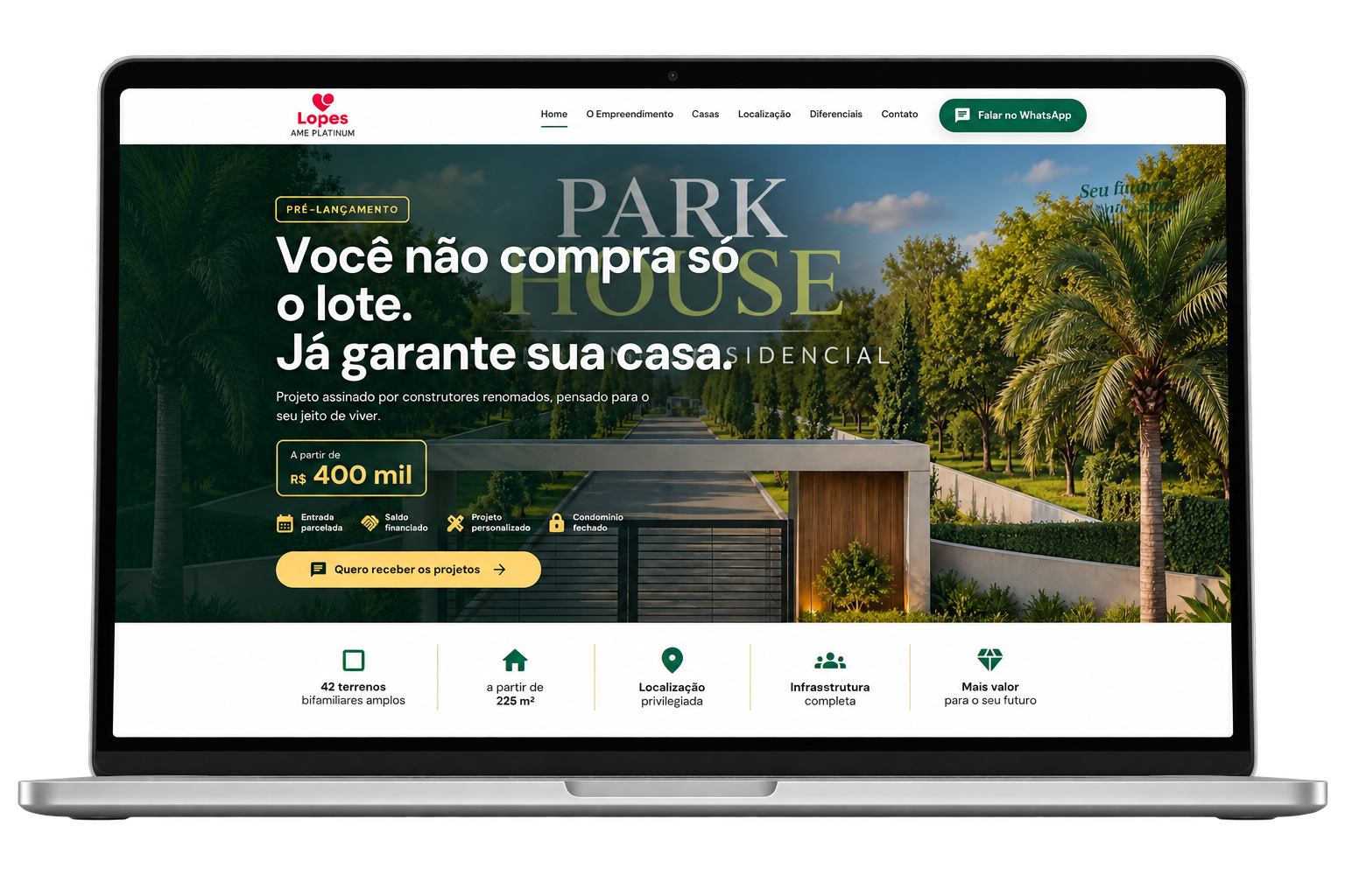 Site Lopes Park House apresentado em um notebook
